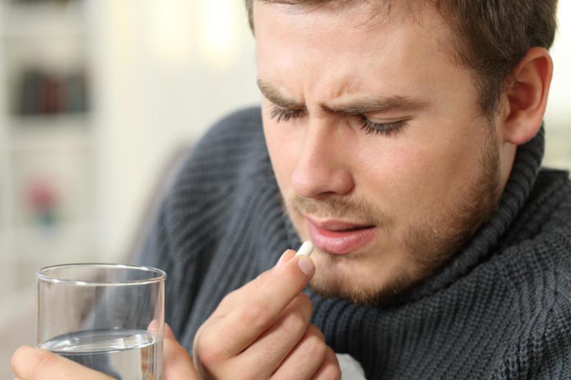 What Is Loratadine: Uses, Dosage, and Side Effects