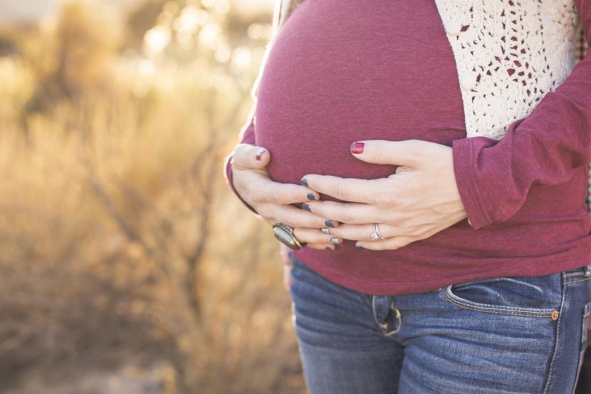 Excessive Weight Gain During Pregnancy is Linked to Childhood Obesity