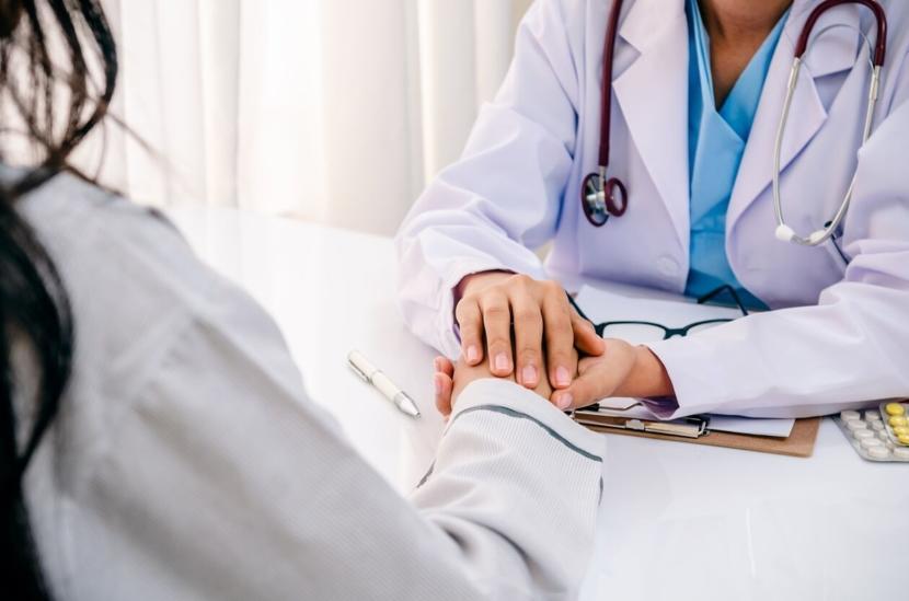 Is There a Difference in How Women and Men Practice Medicine?