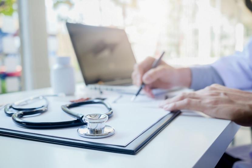 Are Doctors Bad at Customer Service?